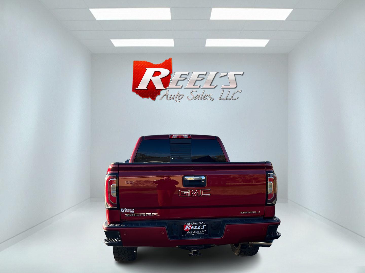 2018 GMC Sierra 1500 Denali Crew Cab Long Box 4WD (3GTU2PEJ9JG) with an 6.2L V8 OHV 16V engine, 6A transmission, located at 547 E. Main St., Orwell, OH, 44076, (440) 437-5893, 41.535435, -80.847855- Photo#8